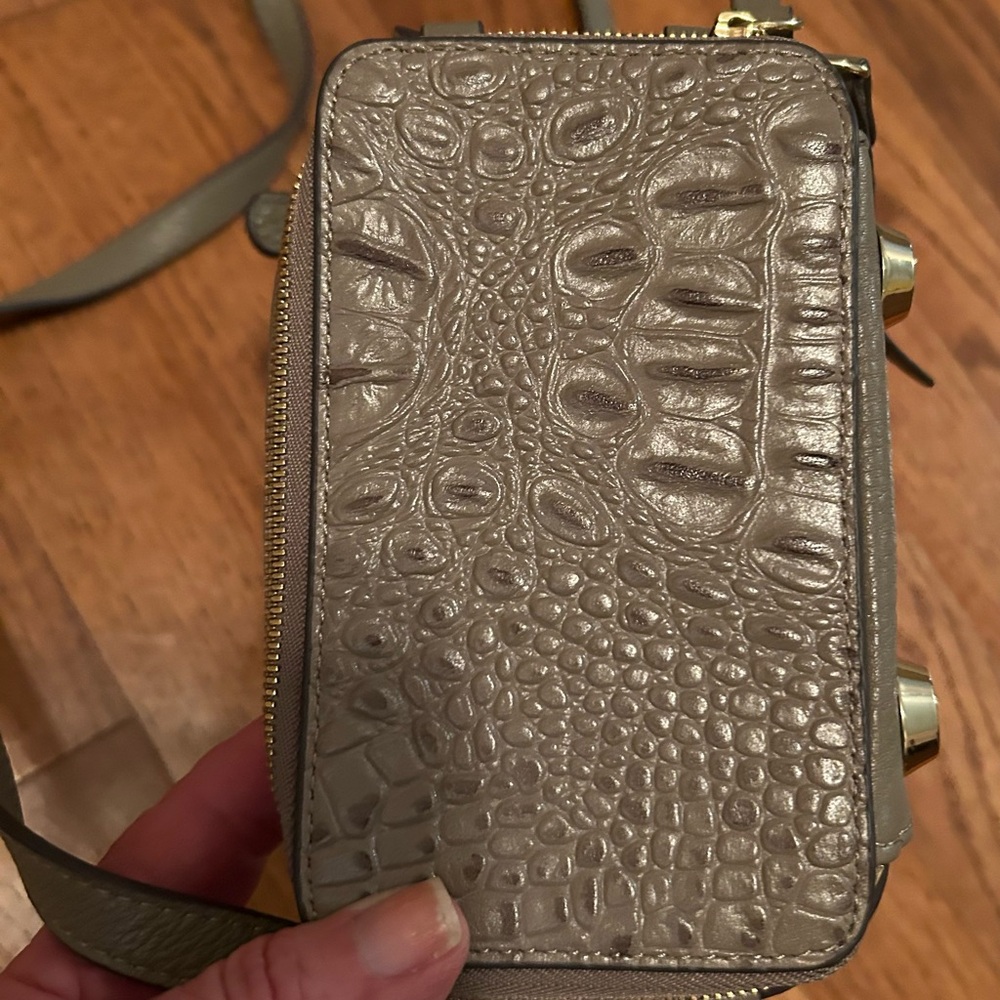 GILI leather wristlet, phone bag. Crossbody